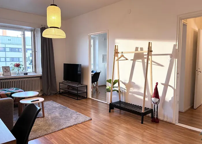 Le Petit Sommelier - 1 Bedroom, Near Metro, Garden View