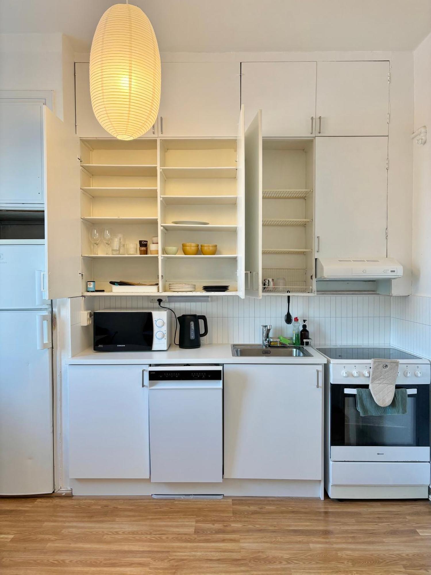 Le Petit Sommelier - 1 Bedroom, Near Metro, Garden View Apartment *
