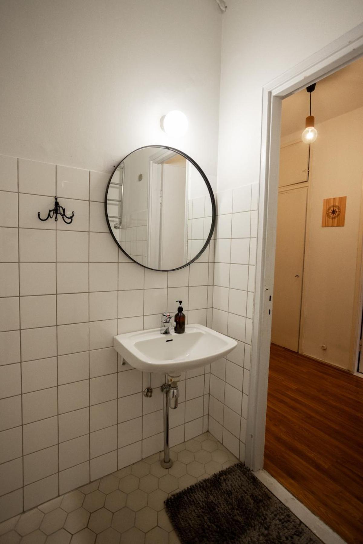 Le Petit Sommelier - 1 Bedroom, Near Metro, Garden View Apartment *