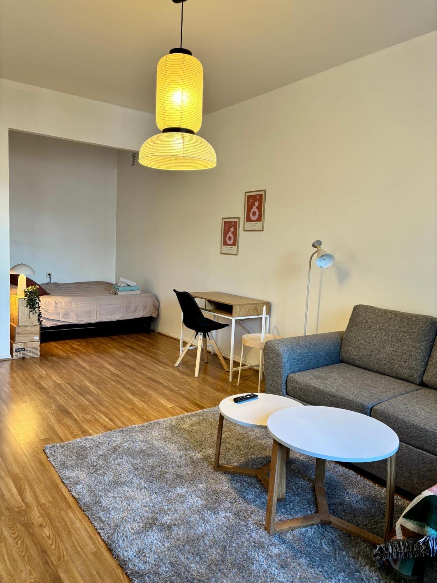 Le Petit Sommelier - 1 Bedroom, Near Metro, Garden View Apartment